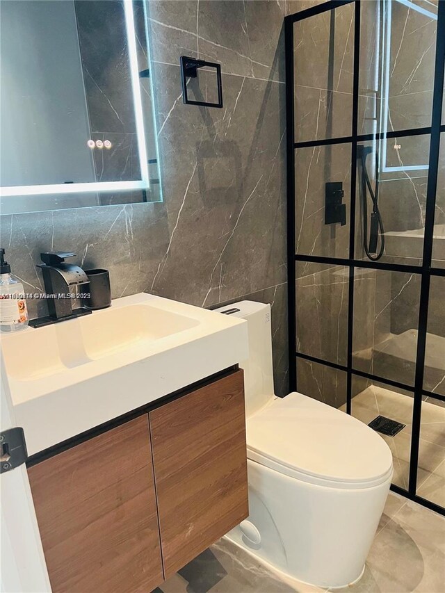13751 NE 1st Ave, Miami, FL 33161 - full bath featuring tile walls, vanity, and a tile shower