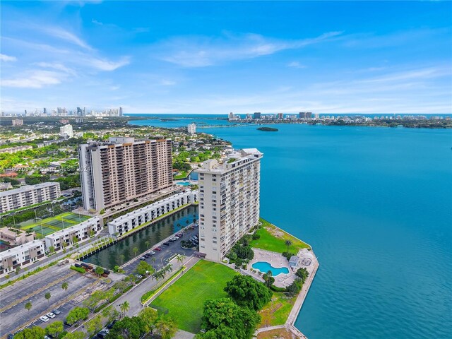11111 Biscayne Blvd Unit 12F, Miami, FL 33181 - view of urban area featuring a nearby body of water and a pool area