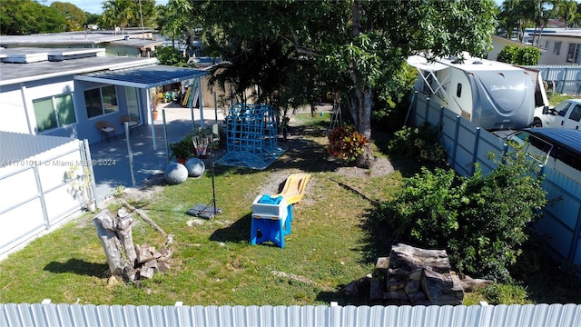 view of yard with a patio area