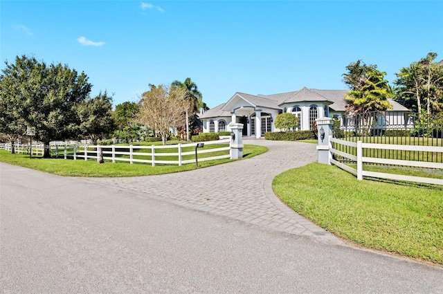 view of front of house with a front yard