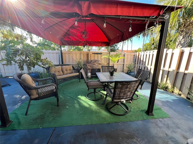 view of patio / terrace featuring an outdoor hangout area