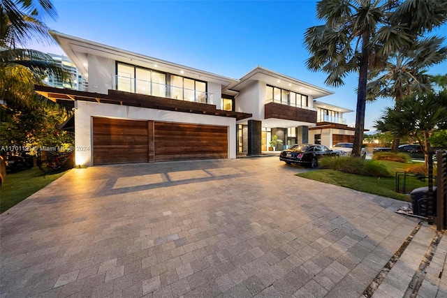 view of front of house featuring a garage