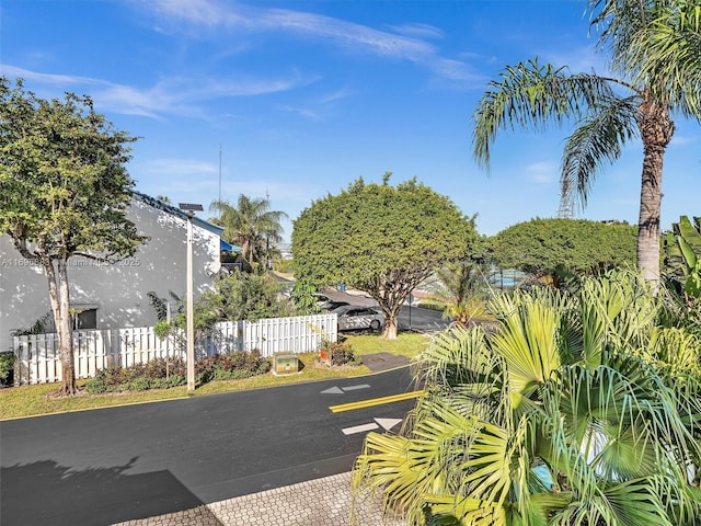 250 NE 212th St, Miami, FL 33179 - view of street