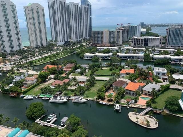 bird's eye view featuring a water view