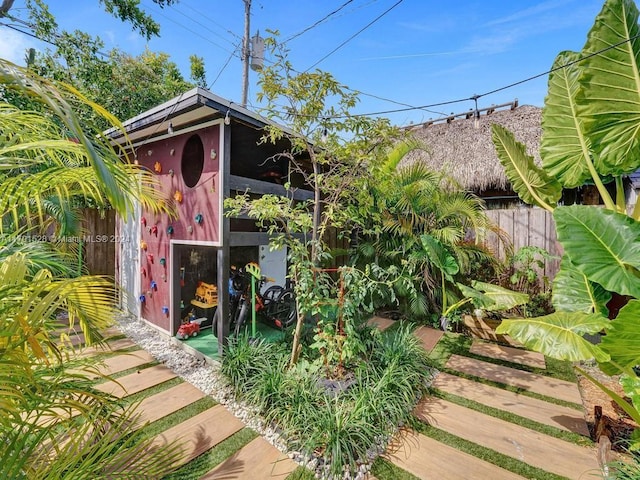 view of outbuilding