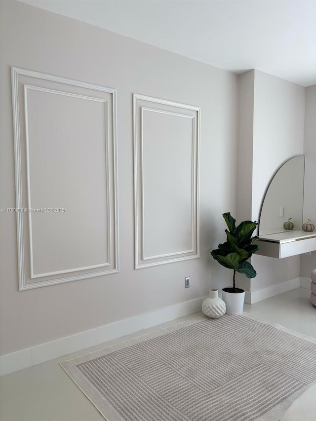 1300 Brickell Bay Dr Unit 604, Miami, FL 33131 - detailed view of baseboards
