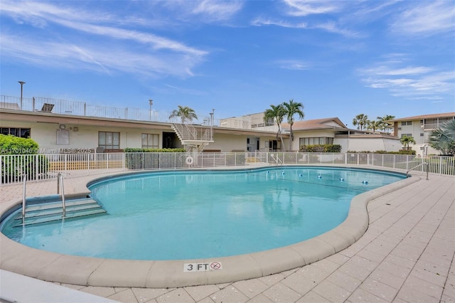 view of swimming pool