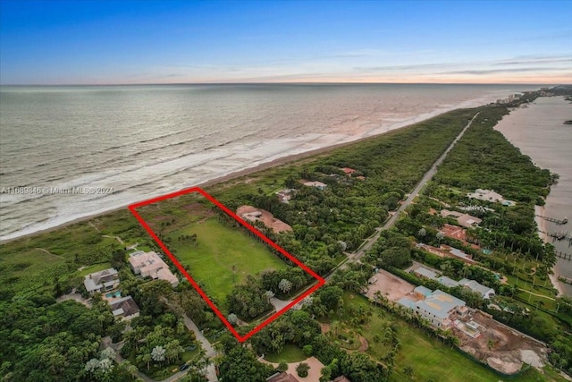 Listing photo 3 for 511 S Beach Rd, Jupiter Island FL 33455