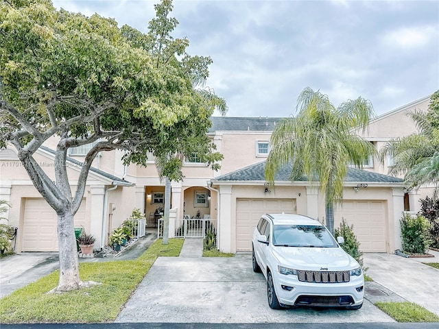 view of front of property featuring a garage