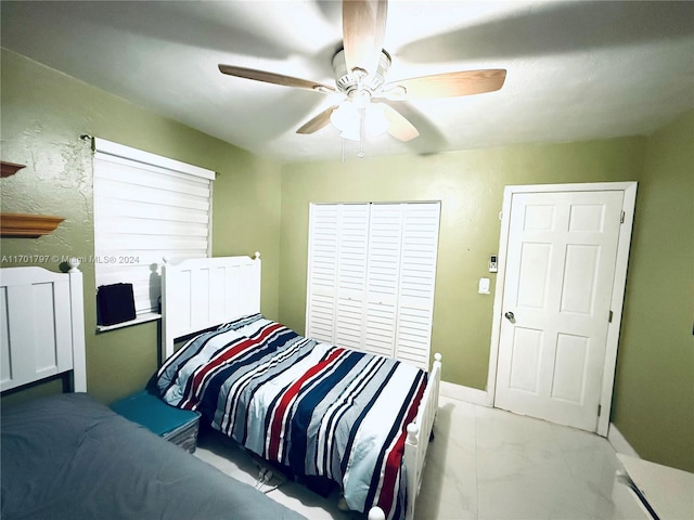 bedroom featuring ceiling fan