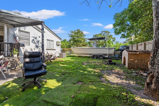 view of yard with a storage shed