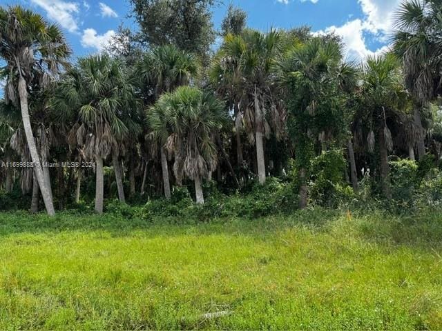 Listing photo 2 for 279 W Rotonda Blvd, Punta Gorda FL 33947