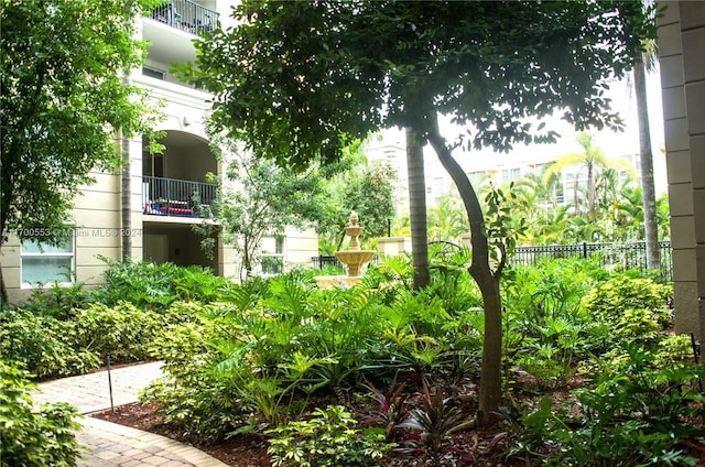 17145 N Bay Rd Unit 4607, Sunny Isles Beach, FL 33160 - view of yard