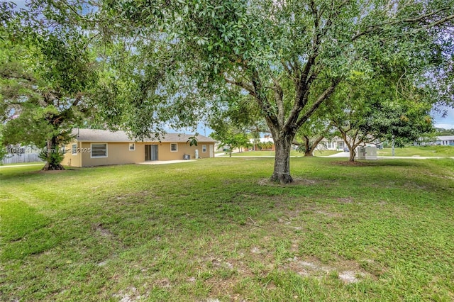 1101 SW Addie St, Port St Lucie, FL 34983 - view of green lawn