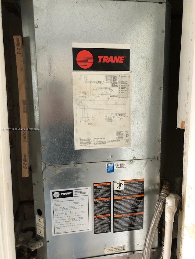 18900 NE 14th Ave Unit D204, Miami, FL 33179 - detailed view of heating unit
