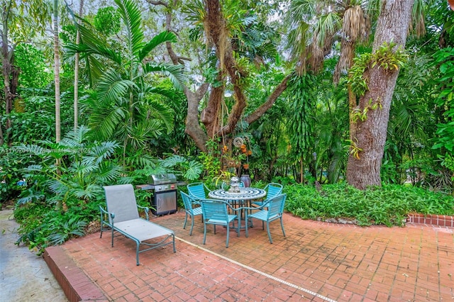 Listing photo 3 for 5111 Maggiore St, Coral Gables FL 33146