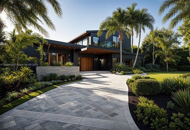 2010 NE 120th Rd, North Miami, FL 33181 - modern home with driveway