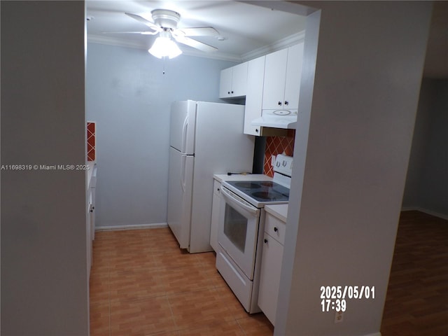 kitchen featuring ornamental molding, white electric range, light countertops, under cabinet range hood, and a ceiling fan