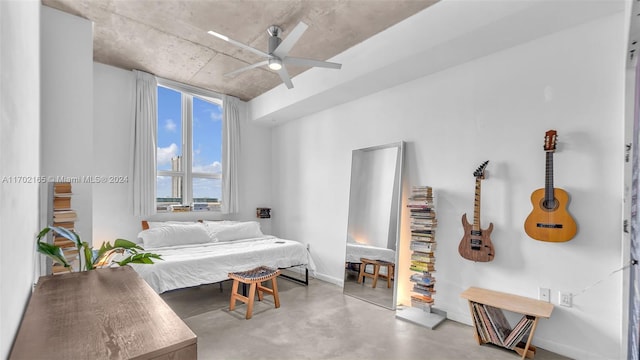 bedroom featuring ceiling fan