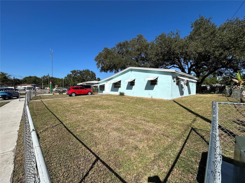 exterior space featuring a yard