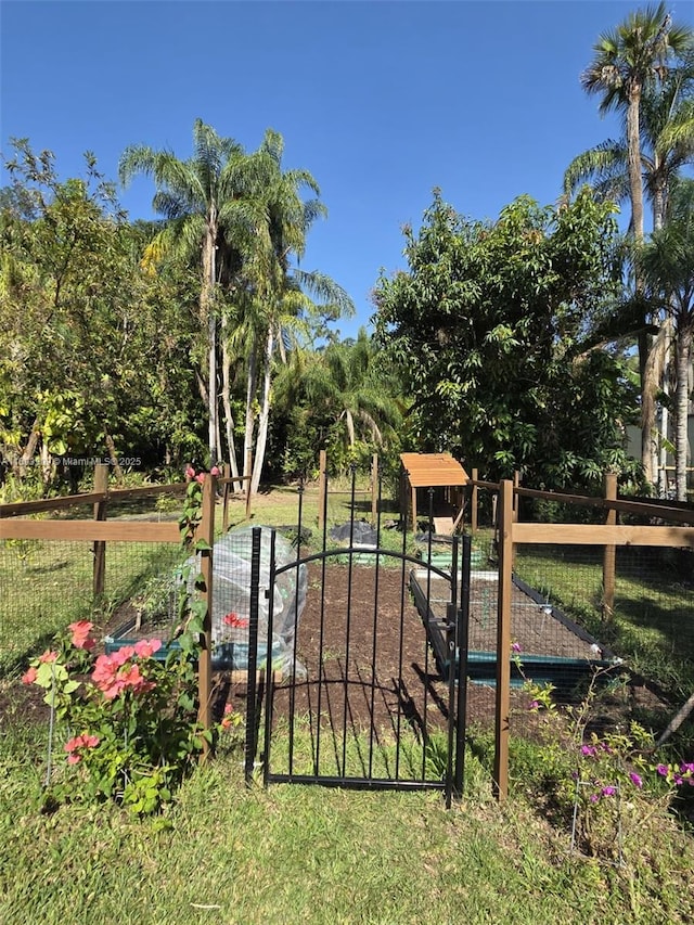 671 Live Oak Ln, La Belle, FL 33935 - view of gate with fence