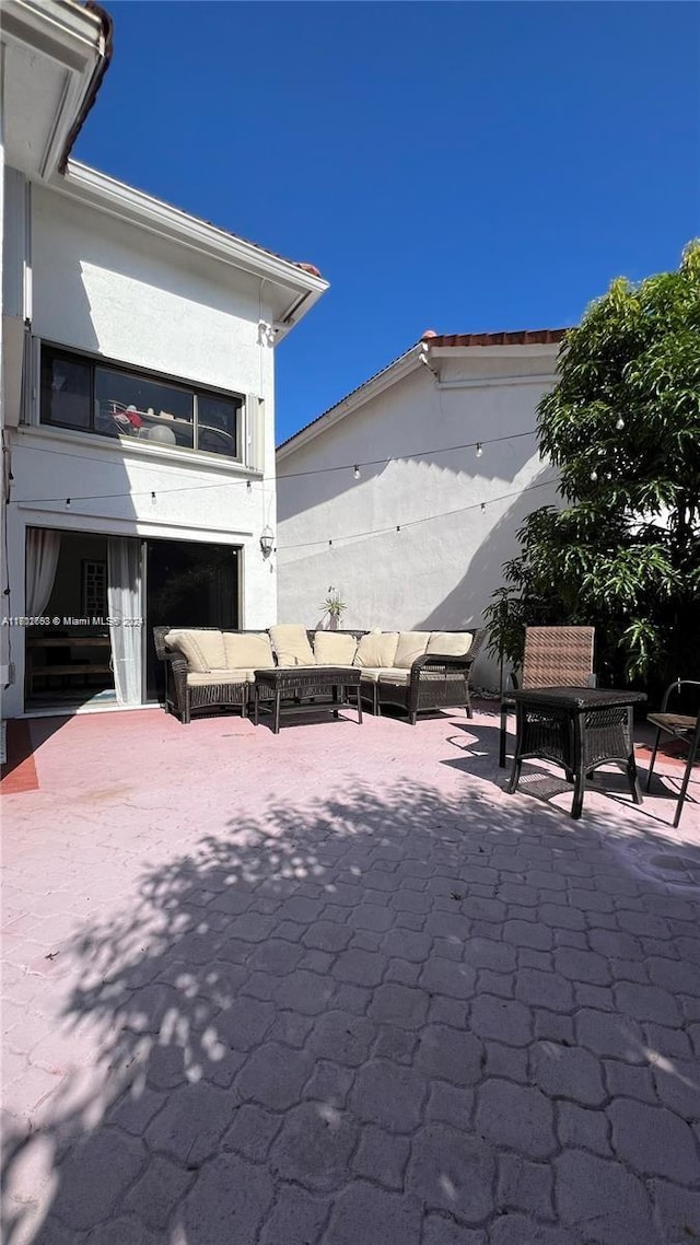 view of patio featuring outdoor lounge area