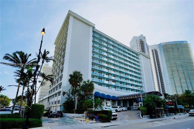 19201 Collins Ave Unit 726, Sunny Isles Beach, FL 33160 - view of building exterior