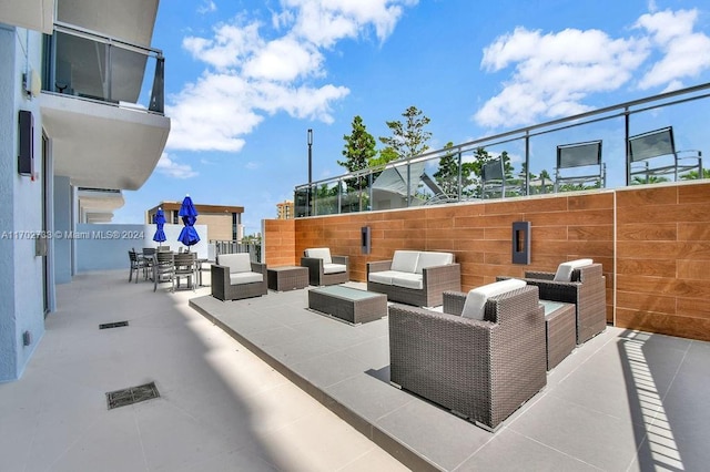 view of patio featuring an outdoor hangout area