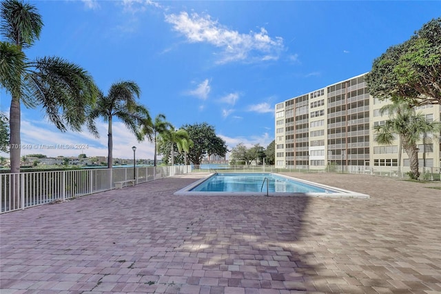 view of swimming pool