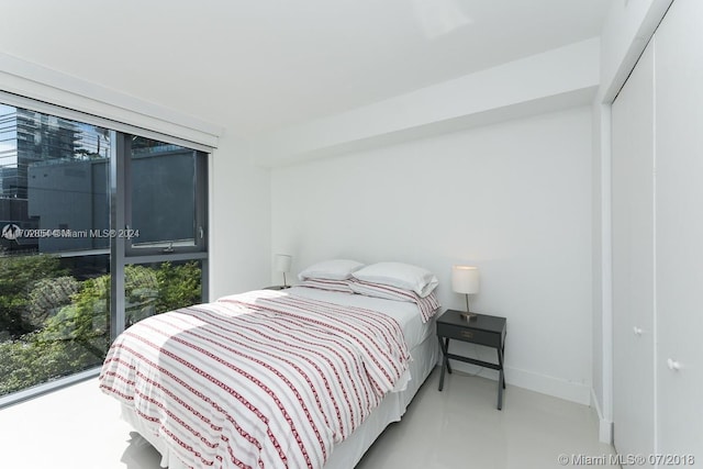 bedroom featuring a closet