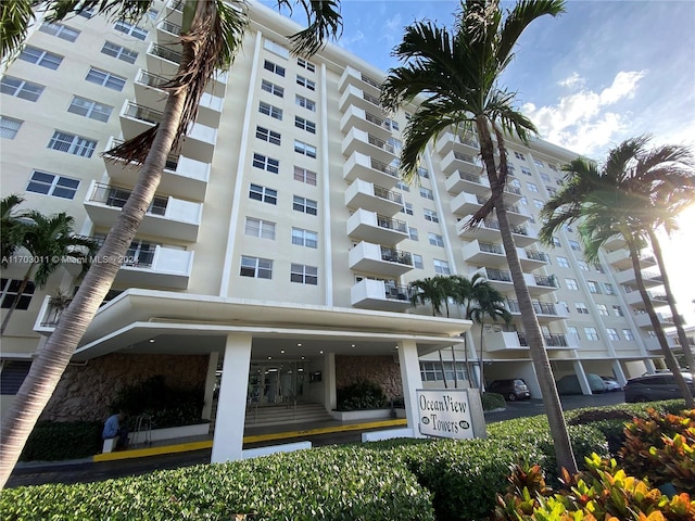 401 Golden Isles Dr Unit 505, Hallandale Beach, FL 33009 - photo 28