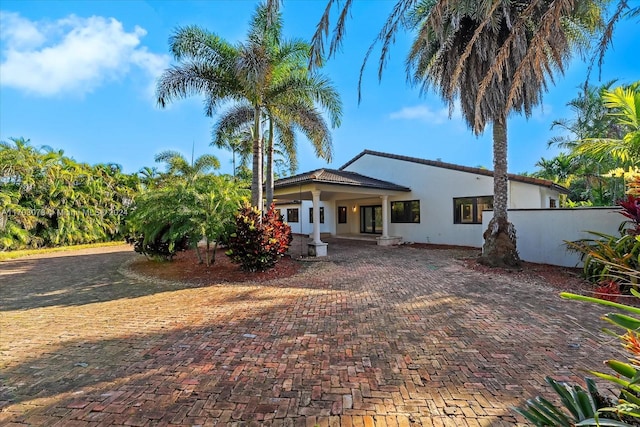 view of front of property with covered porch