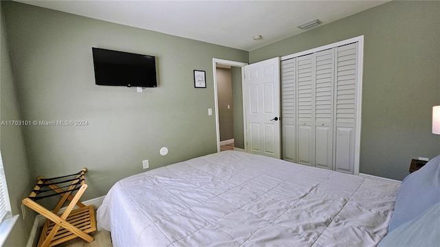 bedroom with a closet