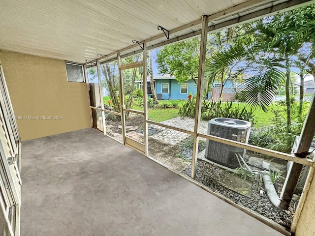 view of unfurnished sunroom