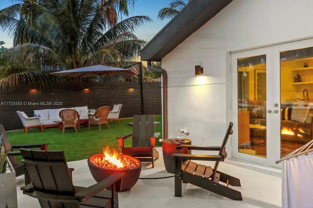 view of patio / terrace featuring an outdoor hangout area