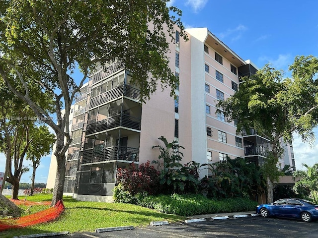 20840 San Simeon Way Unit 402, Miami, FL 33179 - photo 1