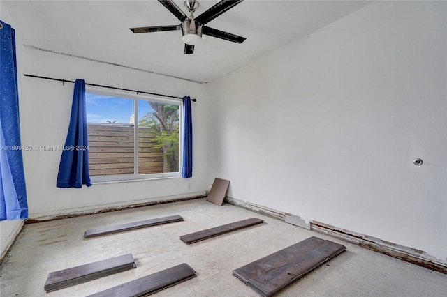 unfurnished room featuring ceiling fan