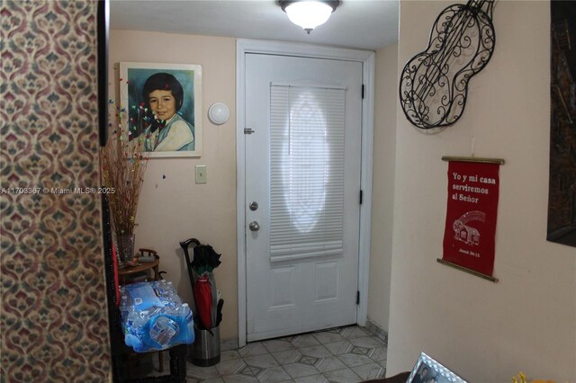 677 SW 9th Ave Unit 103, Miami, FL 33130 - view of foyer entrance
