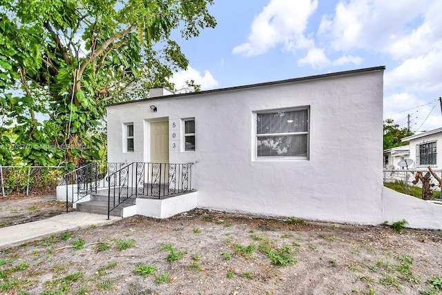 view of front of property