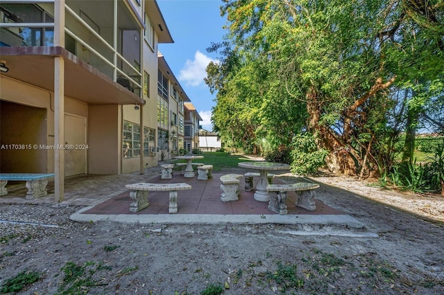 view of yard featuring a patio