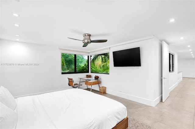 bedroom with ceiling fan