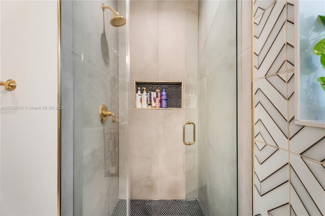 bathroom with walk in shower