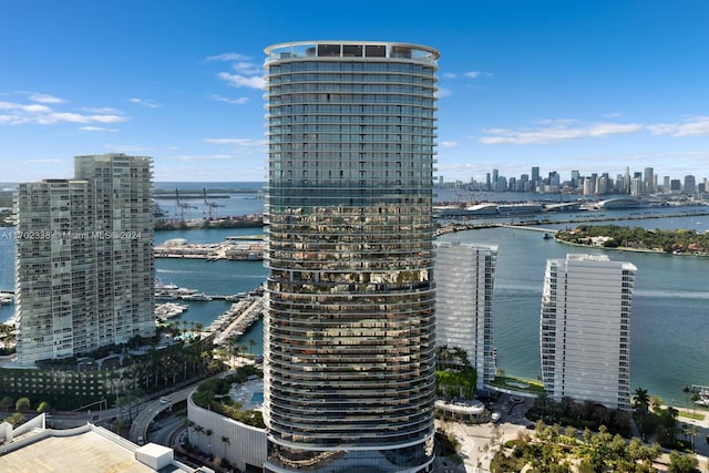 bird's eye view with a water view