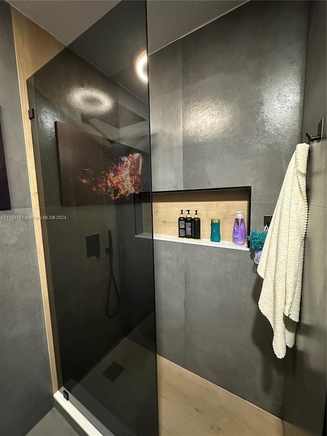 bathroom featuring walk in shower