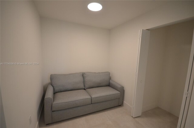 239 SW 9th St Unit 1603, Miami, FL 33130 - view of sitting room