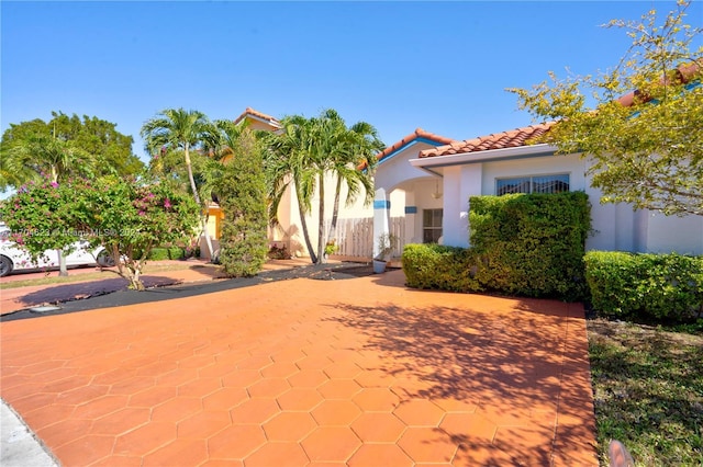 view of mediterranean / spanish-style house