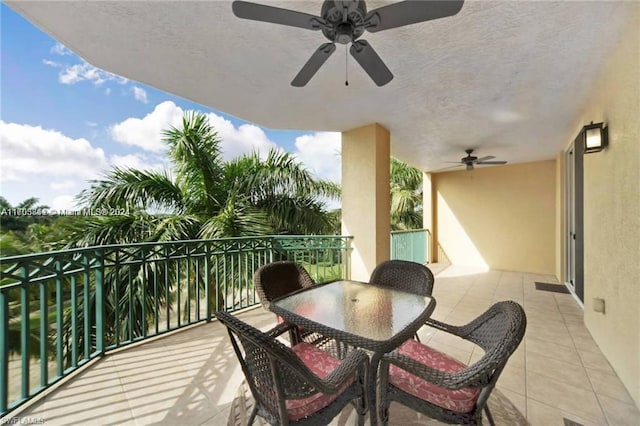 balcony featuring ceiling fan