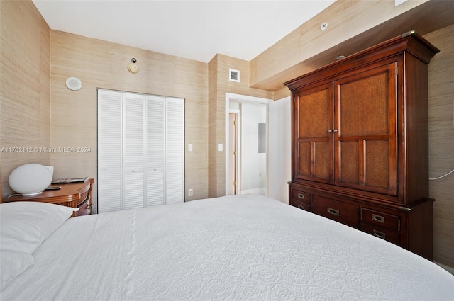 bedroom featuring a closet