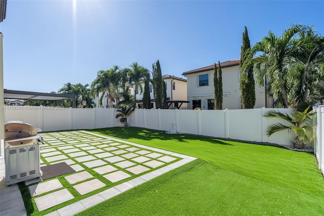 view of yard with a patio