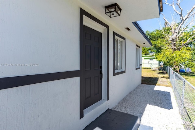 view of entrance to property